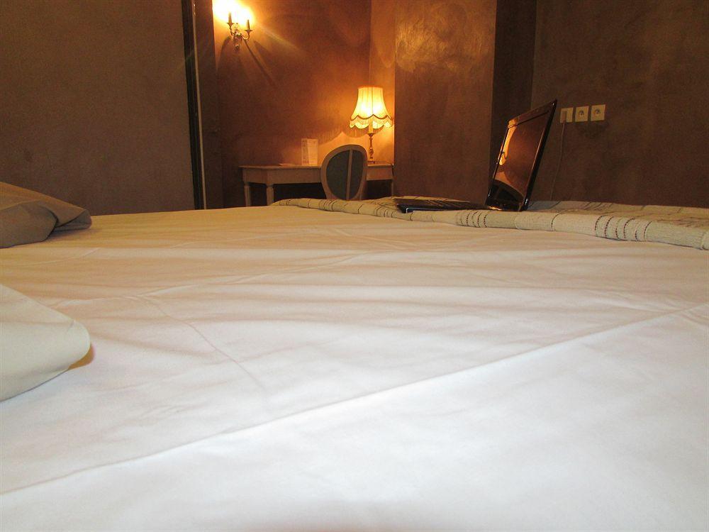 Empire Hotel Nimes Exterior foto