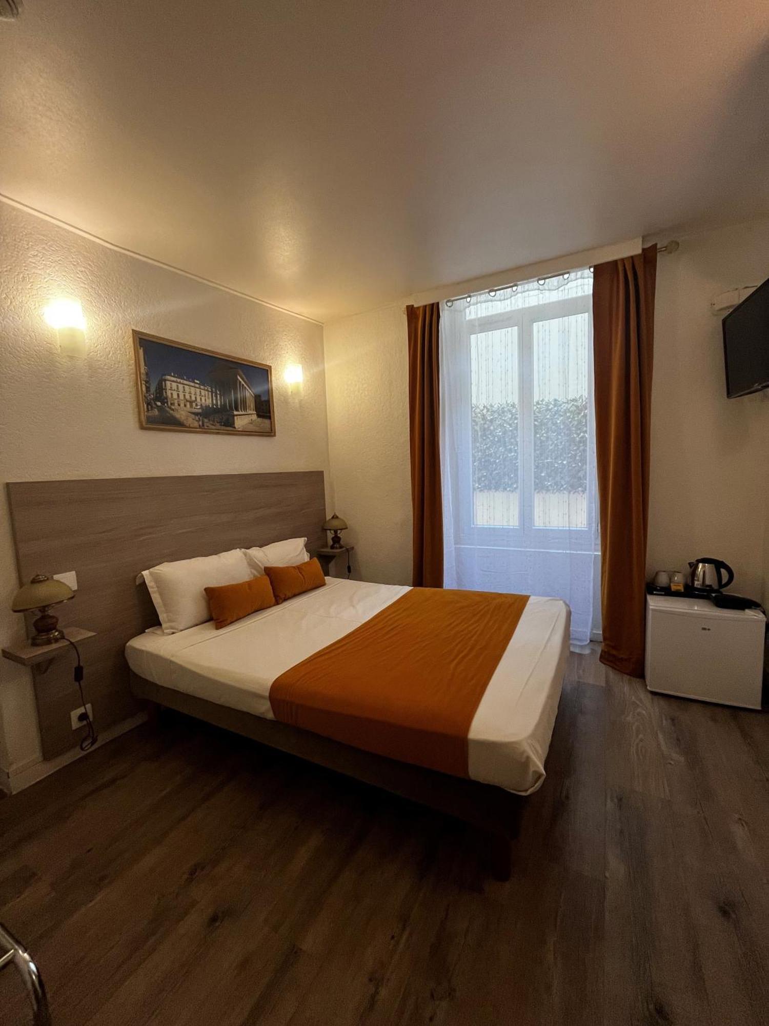 Empire Hotel Nimes Exterior foto